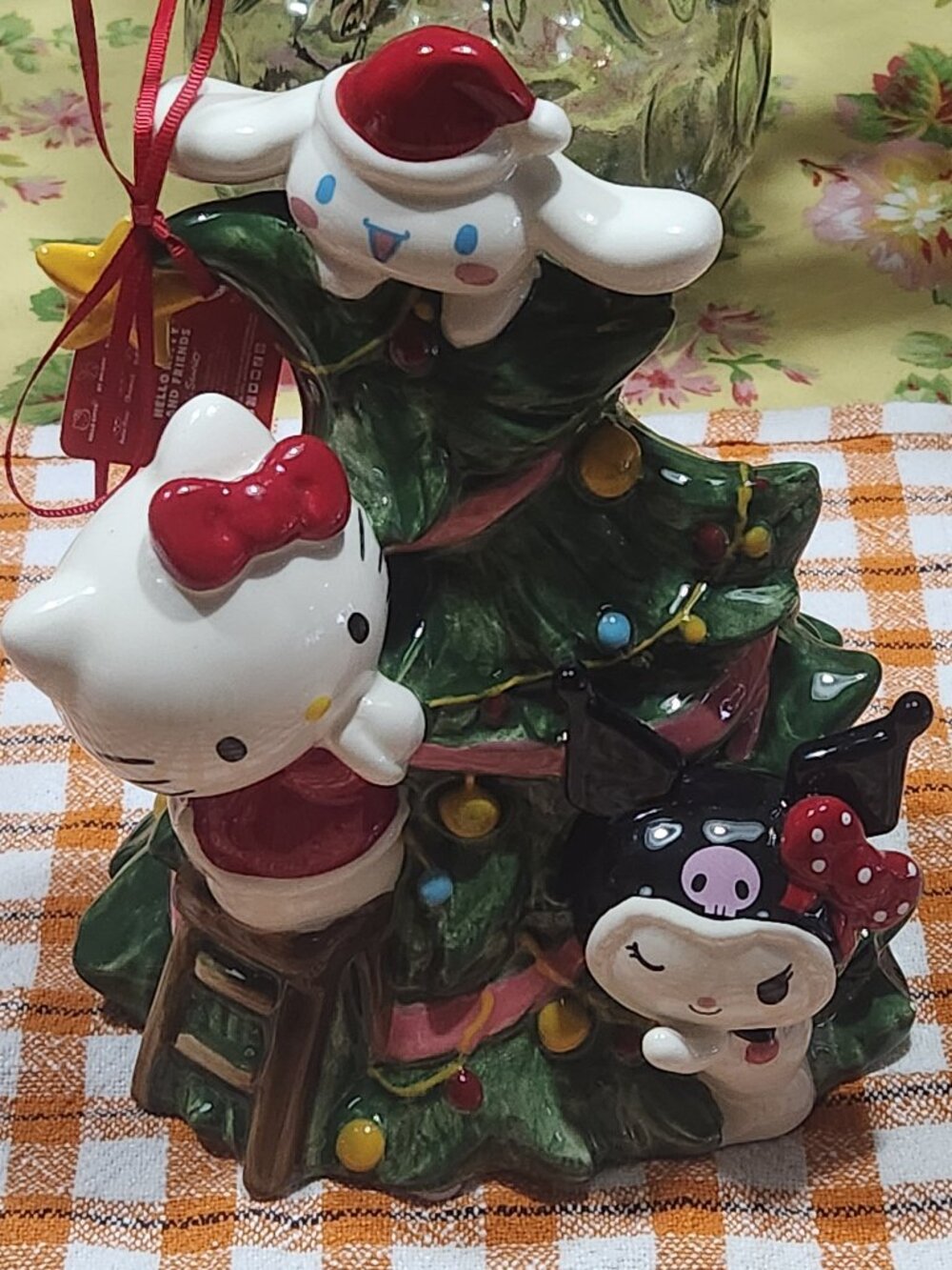 Hello Kitty and Friends Cheerfully Decoration the Christmas Tree Blue Sky